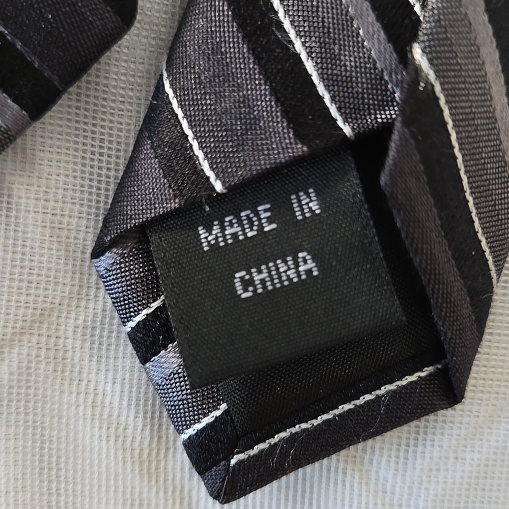 Bugatti Tie - Picture 3 of 5